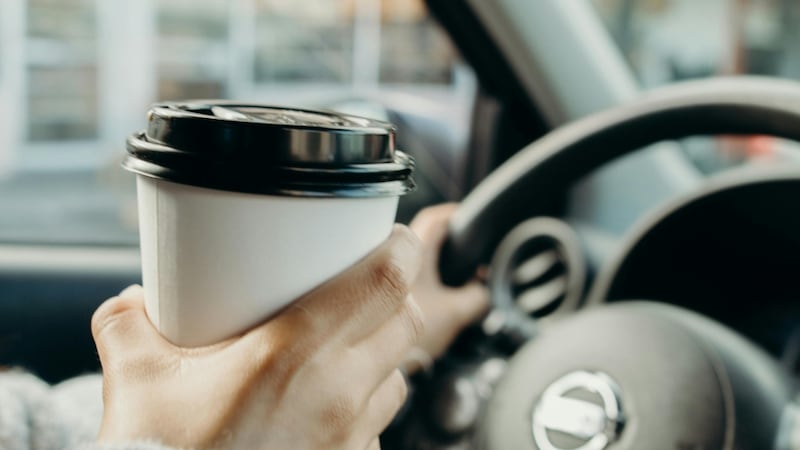 Boire du café ou du thé très chaud pourrait tripler le risque de cancer de l’œsophage, selon une étude