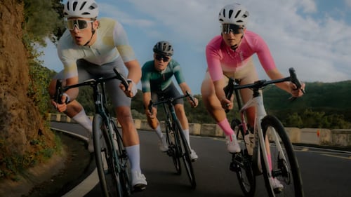 Mordus de cyclisme? Voici les vêtements et accessoires parfaits pour vos sorties à vélo