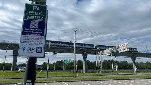 Nouveaux stationnements gratuits au REM: voici les stations concernées