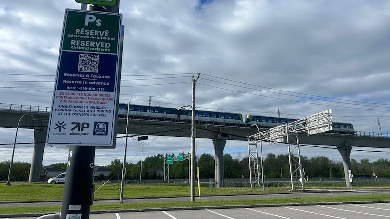 Nouveaux stationnements gratuits au REM: voici les stations concernées