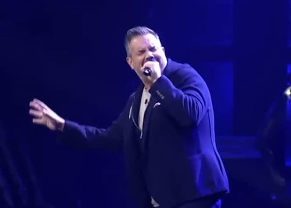 Charles Lafortune crée une commotion à La Voix