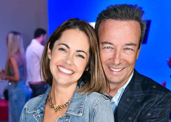 Luc Poirier et Isabelle Gauvin annoncent une grande nouvelle et invitent leurs fans dans leurs bureaux