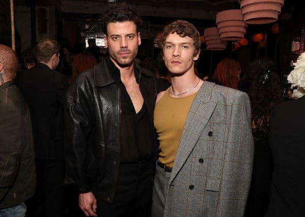 François Arnaud aperçu lors d’un souper avec Connor Storrie à Los Angeles