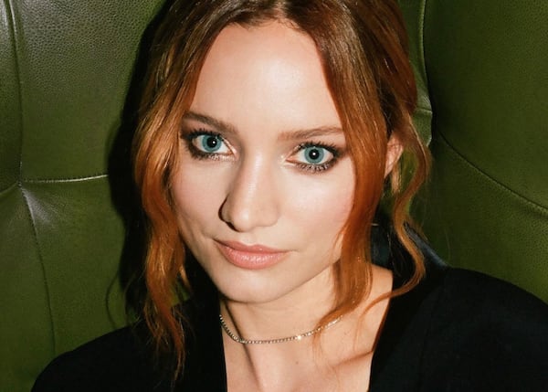 Laurence Leboeuf ose un look révélateur en couverture d’un magazine