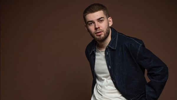 Thomas Delorme prête sa voix à la série de l’heure
