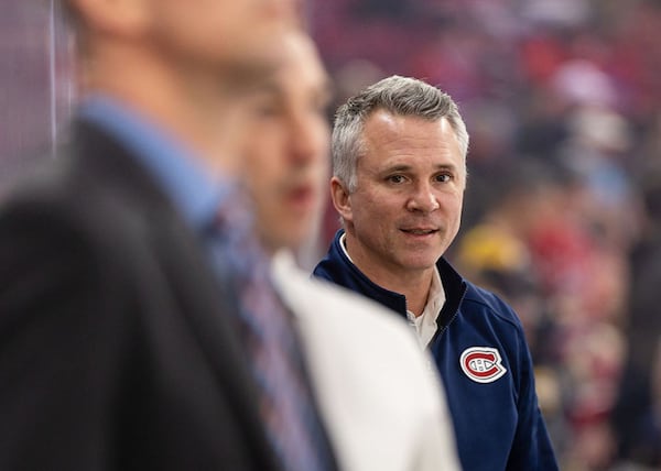 Martin St-Louis fait référence à sa femme en conférence de presse et la toile s’emballe