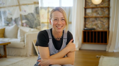 Karine Vanasse nous inspire avec l’aménagement lumineux de son vaste terrain