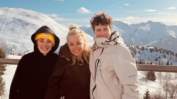 Mariloup Wolfe partage d’adorables photos de son voyage de ski dans les Alpes avec ses garçons