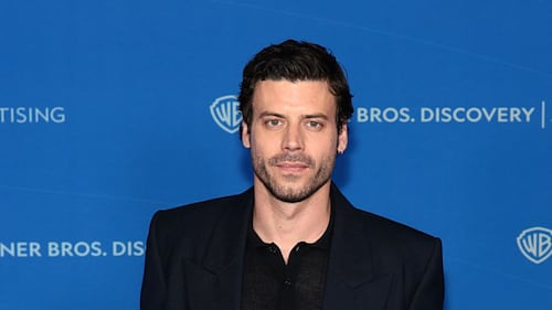 François Arnaud retrouve sa co-vedette de Heated Rivalry
