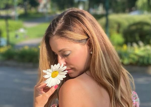 Anick Dumontet nous fait rêver avec ce look de vacances parfait