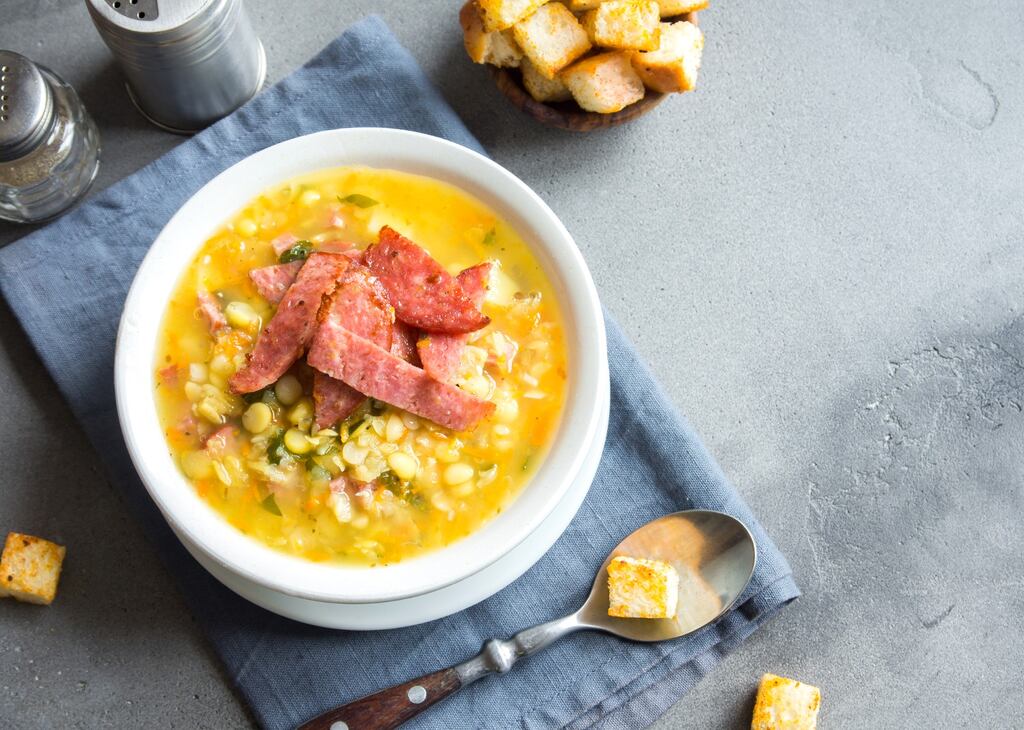 Soupe aux pois et jambon