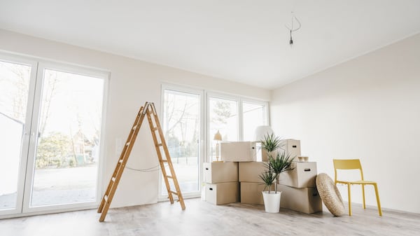Nos meilleurs conseils pour un déménagement dans une maison ou un appartement sans stress. Étapes à suivre, incontournables à ne pas oublier, trucs pratiques pour faire ses boites, questions et réponses pour les locataires, et plus encore.