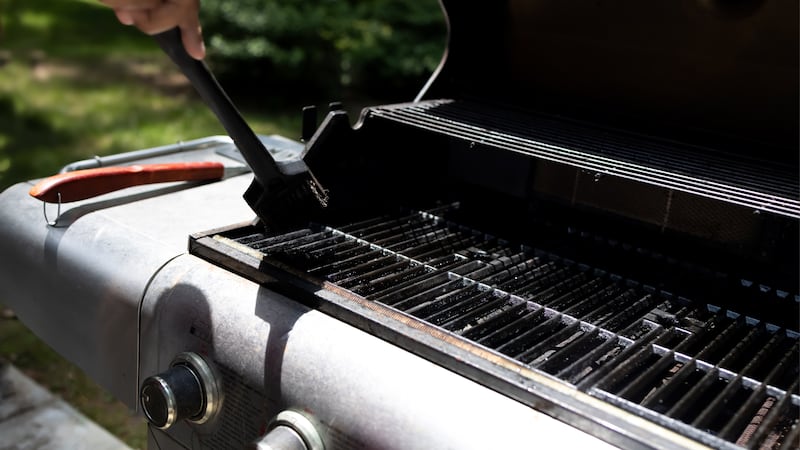 Nettoyage de son BBQ : redonnez vie à votre barbecue avec les meilleurs trucs et des bons accessoires