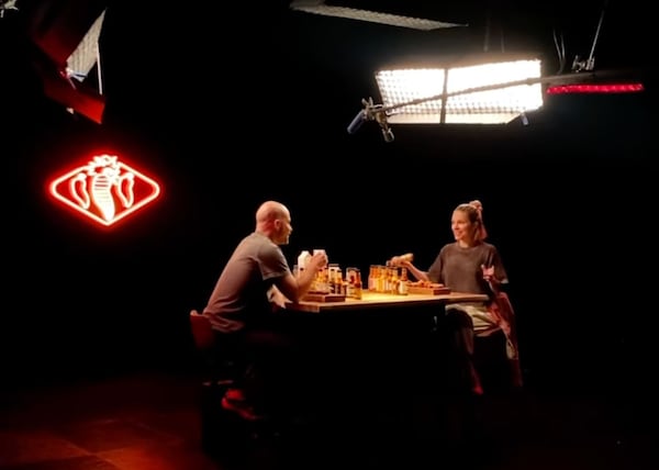 Voici quand Sarah-Jeanne Labrosse sera l’invitée de Marc-André Grondin à Hot Ones