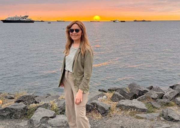 Julie Snyder documente son voyage vers les îles de Survivor Québec, au Panama