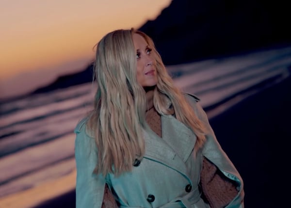 Voici tout ce qu'il faut savoir sur le nouvel album de Lara Fabian