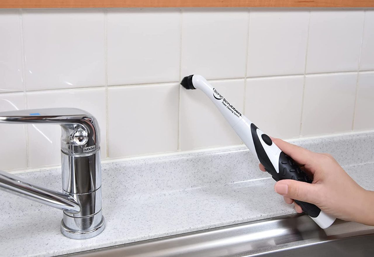Brosse de nettoyage électrique sans fil, laveur électrique avec 4 têtes de  brosse, brosse de nettoyage de douche de salle de bain étanche Ipx7