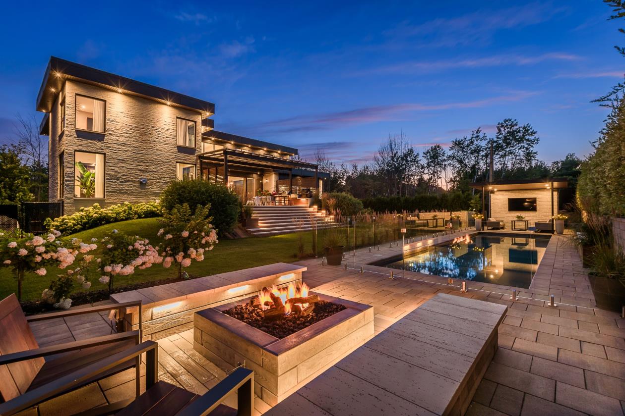 À voir somptueux manoir à vendre à Boucherville pour 3,2M