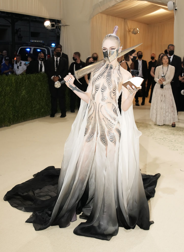 NEW YORK, NEW YORK - SEPTEMBER 13: Grimes attends The 2021 Met Gala Celebrating In America: A Lexicon Of Fashion at Metropolitan Museum of Art on September 13, 2021 in New York City. (Photo by Jeff Kravitz/FilmMagic)