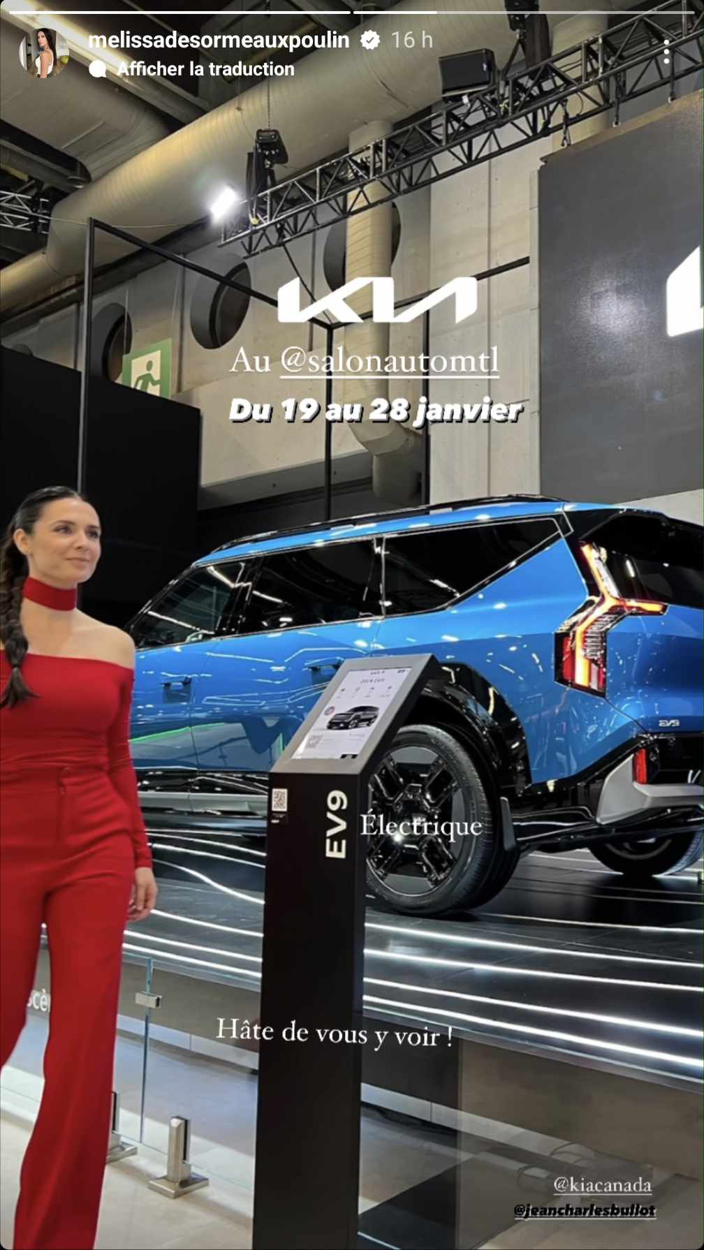 Mélissa DésormeauxPoulin incendiaire dans un look total rouge